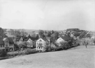Colmnitz (Pretzschendorf-Colmnitz). Ortsteilansicht (Obercolmnitz) mit Wohnhaus mit Laden von Max Stange