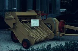 Fotografie: Erntetechnik, Hochdruckpresse