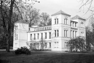 Berlin; Tegel: Schloss Tegel mit Westseite