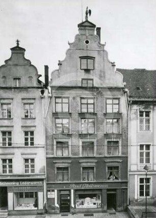 Fassade und Giebel des Bürgerhauses Fleischerstrasse 4 in Elbing