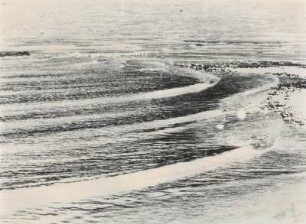 Spiegelndes Wasser