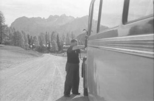 Cortina: Tre Croci Pass [Bus mit Busfahrer?]