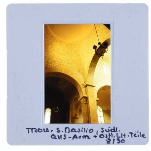 Troia, San Basilio Magno : Innenansicht
