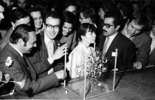 20. Tagung 1970 Chemiker; Maikäferrede: Wiss. Nachwuchs am Atommodell von Dorothy Hodgkin