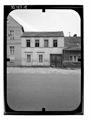 Kremmen, Schloßdamm. Wohnhaus. Straßenfront