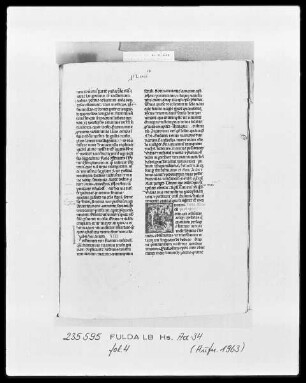 Biblia latina, pars 1 — Initiale D (esiderii mei), darin thronende Madonna mit zwei anbetenden Engeln, Folio 4recto