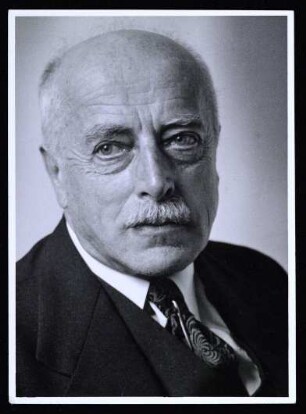Laue, Max von
