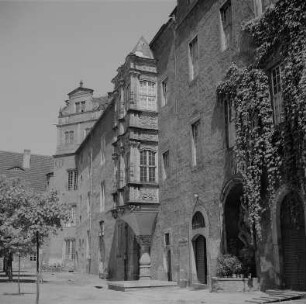 Torgau. Schloß Hartenfels (16. Jh.) Schloßkirchenflügel mit dem Schönen Erker (1544)