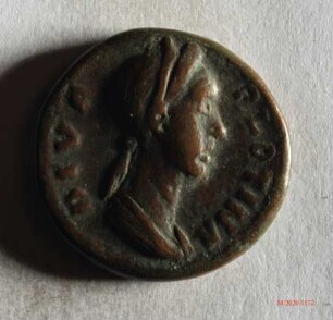 Römische Münze, Nominal As, Prägeherr Hadrian für "Diva Plotina - Ehefrau/ Witwe Traians, Prägeort nicht bestimmbar, Fälschung