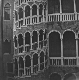 Palazzo Contarini del Bòvolo