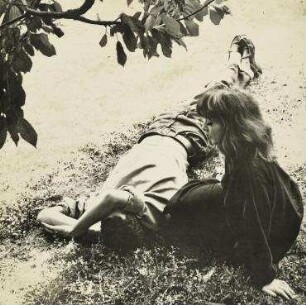 Ohne Titel (Vali Myers und Daniel im Garten, Paris)
