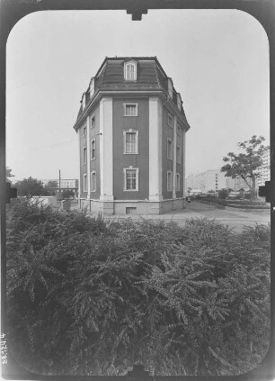 Gera, Museumsplatz 1. Stadtmuseum (18. Jh.). Ansicht von Südost