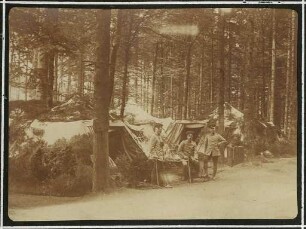 Erster Weltkrieg - "Aus den Stellungskriegen in den Vogesen". Zeltlager