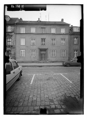 Potsdam, Wilhelm-Pieck-Straße (Charlottenstraße) 66. Wohnhaus. Straßenfront