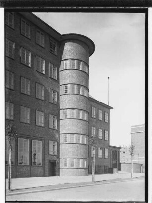 Schule Langenfort (Hamburg-Barmbek): Teilansicht Vorderfront : SchumacherWV Nr. 258