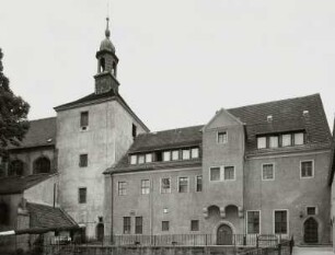 Turm der ehemaligen Stiftskirche
