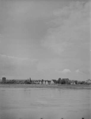 Dresden-Zschieren. Blick über die Elbe