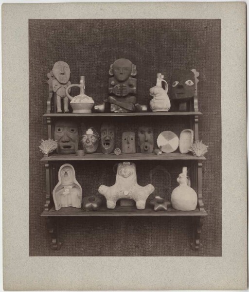 Clay vessels from the Macedo Collection