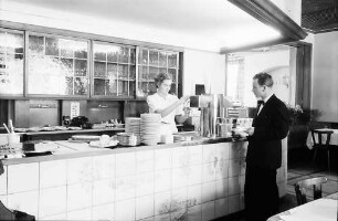 Freiburg i. Br.: Domhotel Geist, Restaurant - Theke