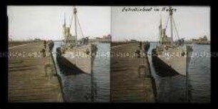 Patrouillenboot im Hafen