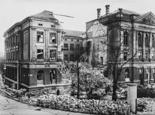 Dresden, Wettiner Platz, Teilansicht des teilzerstörten Wettiner Gymnasiums, heute Hochschule für Musik "Carl Maria von Weber"
