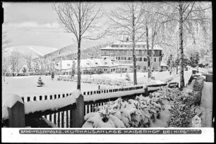 Bärenfels im Erzgebirge, Kurhausanlage Kaiserhof mit Kipsdorf, im Winter