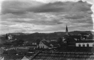 São Leopoldo : Blick über die Dächer der Stadt São Leopoldo mit einer evangelischen Kirche.