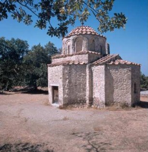 Rhodos, Kapelle Agios Nikolaos Foundoukli, am Osthang des Prof-Elias-Berges, Vier-Apsiden-Bau, 13. und 15. Jh. DI 4.9.79,