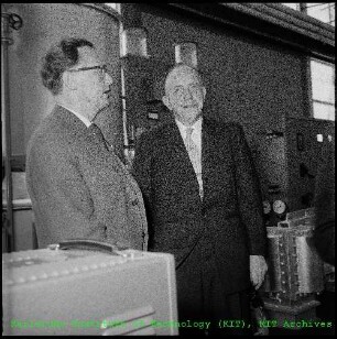 Besuch einer Delegation der Europäischen Atomgemeinschaft (EURATOM) am Kernforschungszentrum Karlsruhe (KfK)