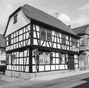 Fachwerkwohnhaus; Dreieich, Fahrgasse 18