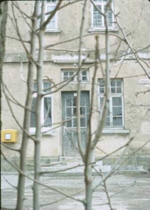 Wäschenbeuren Empfangsgebäude Eingangstür