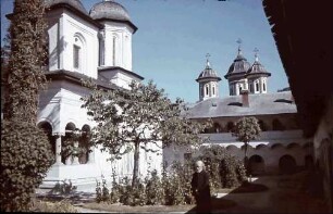 Sinaia: Schloss Peles, Klosterhof