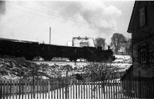 Lok 21, Ausfahrt Gammertingen nach Sigmaringendorf, in dem Garten wurde um 1970 ein Laden angebaut