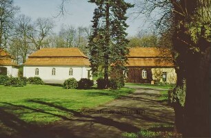 Herrenhaus Blumendorf: Torhäuser