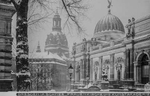 Dresden-Altstadt. Blick von der Brühlschen Terrasse gegen Frauenkirche und Ausstellungsgebäude des Sächsischen Kunstvereins