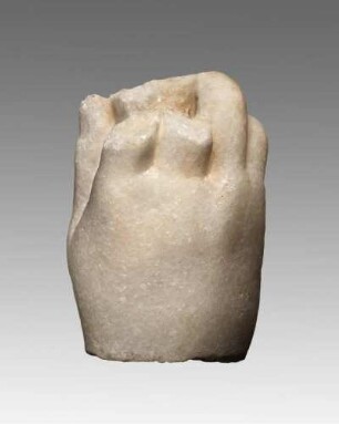 Rechte Hand mit Gegenstand