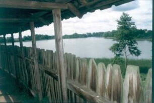 Blick von der Bastion am Ringwall auf den Binnensee
