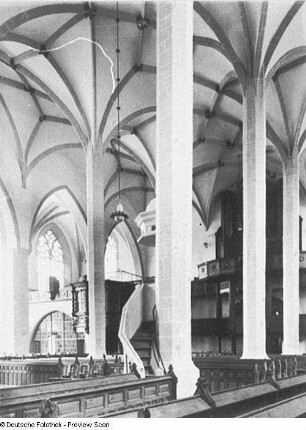 Bautzen. Dom St. Petri (1213/1221). Kircheninneres. Blick vom Mittelschiff nach Südwesten mit Südwest-Empore, Fürstenloge und Orgelempore
