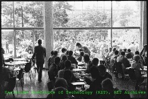 Konzert des Luftwaffen-Musikkorps auf dem Gelände des Kernforschungszentrums Karlsruhe (KfK)