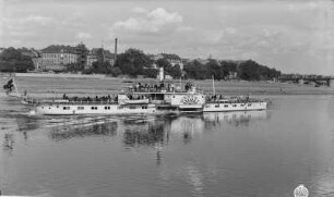 Dresden-Altstadt. Personen-Seitenraddampfer "Bastei" (1896, Werft Blasewitz), im Hintergrund die Augustusbrücke
