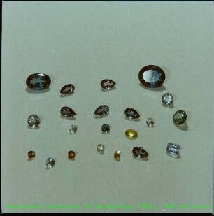 Bestrahlte Edelsteine aus der Hauptabteilung Kerntechnische Betriebe (KTB)