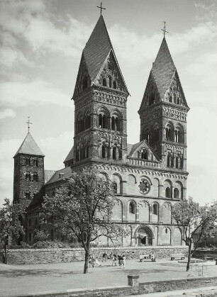 Andernach, Pfarrkirche Mariä Himmelfahrt, Ansicht von Nordwesten
