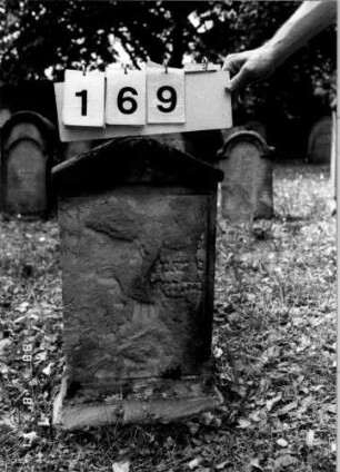 Grabstein 169