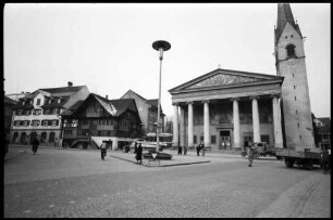 Dornbirn: Platz mit Martinskirche