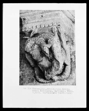 Konsole mit Drachen