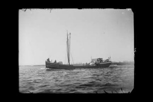 Bertha Troles ex Adalbert Heinecke ex Seestern (1928), Frachtschiff, Max Troles, Hamburg