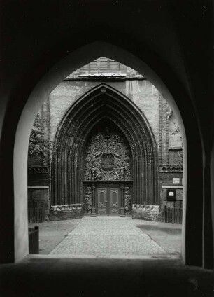 Stralsund, Nikolakirche : Stralsund. Nikolaikirche. West-Portal