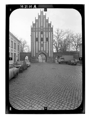 Neubrandenburg. Stargarder Tor (M. 14. Jh.). Stadtseite