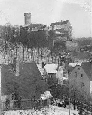 Gnandstein, Burg : Gnandstein. Burg. Ansicht von Nordwesten aus einem Garten