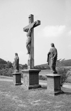 Kreuzigungsgruppe (Kreuzigungsgruppe); Nüsttal, Am Linsberg